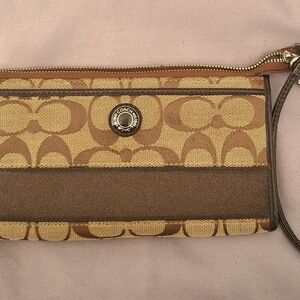 EUC Coach Signature Stripe Zippy Wallet